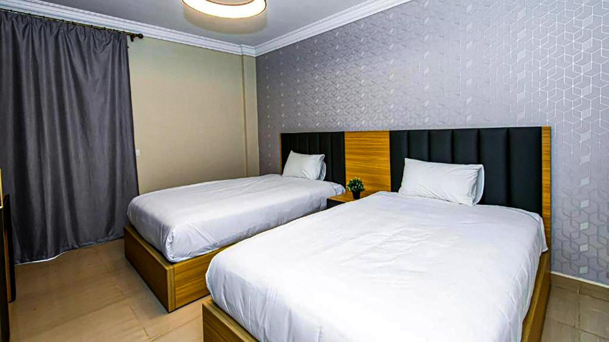 The Expert In Ocean Blue Near Airport Cairo