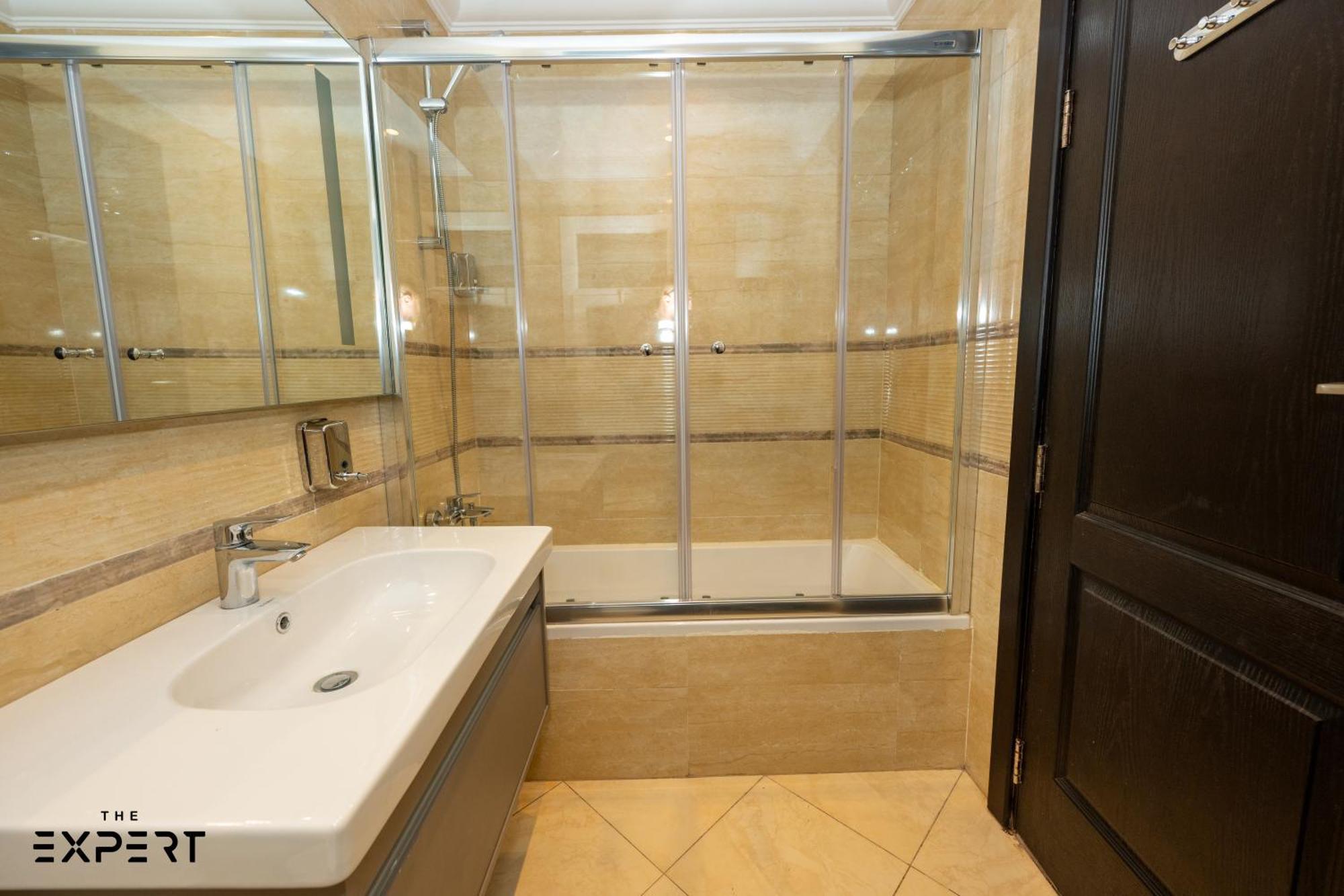 The Expert In Ocean Blue Near Airport Apartment Cairo