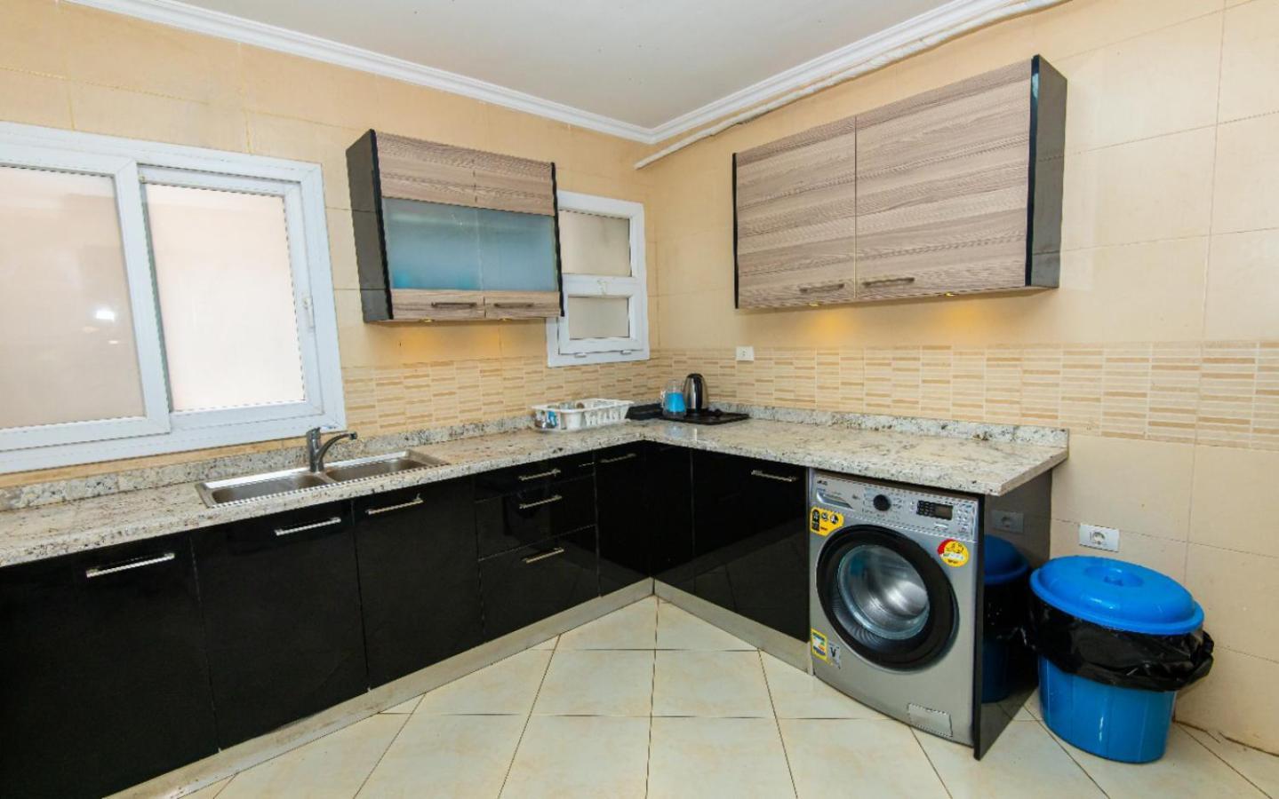 The Expert In Ocean Blue Near Airport Apartment Cairo